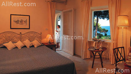 Is Morus Relais 11